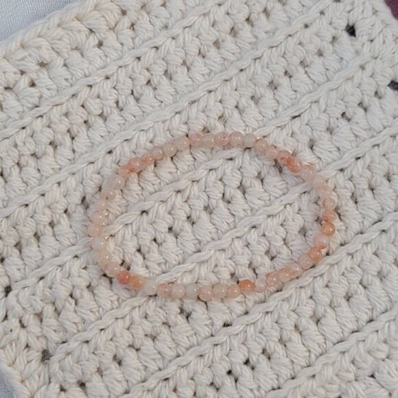 Natural Sunstone 4mm Bead Bracelet | Peach Crystal Elastic Boho Healing Jewelry - Picture 1 of 5